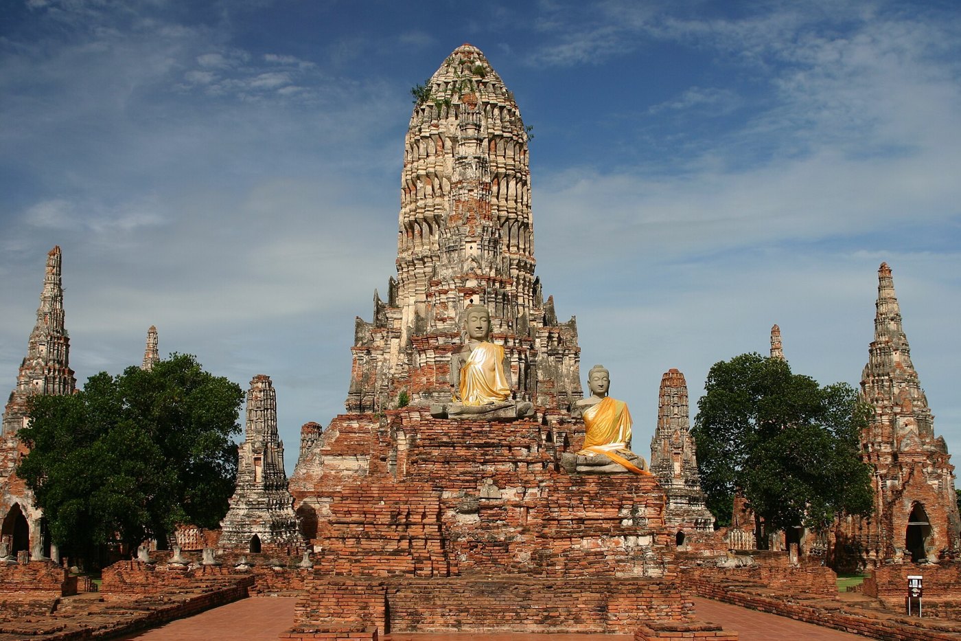วัดไชยวัฒนาราม อยุธยา: ปรางค์ประธานล้อมด้วยปรางค์ทิศ (ผังจักรวาล)